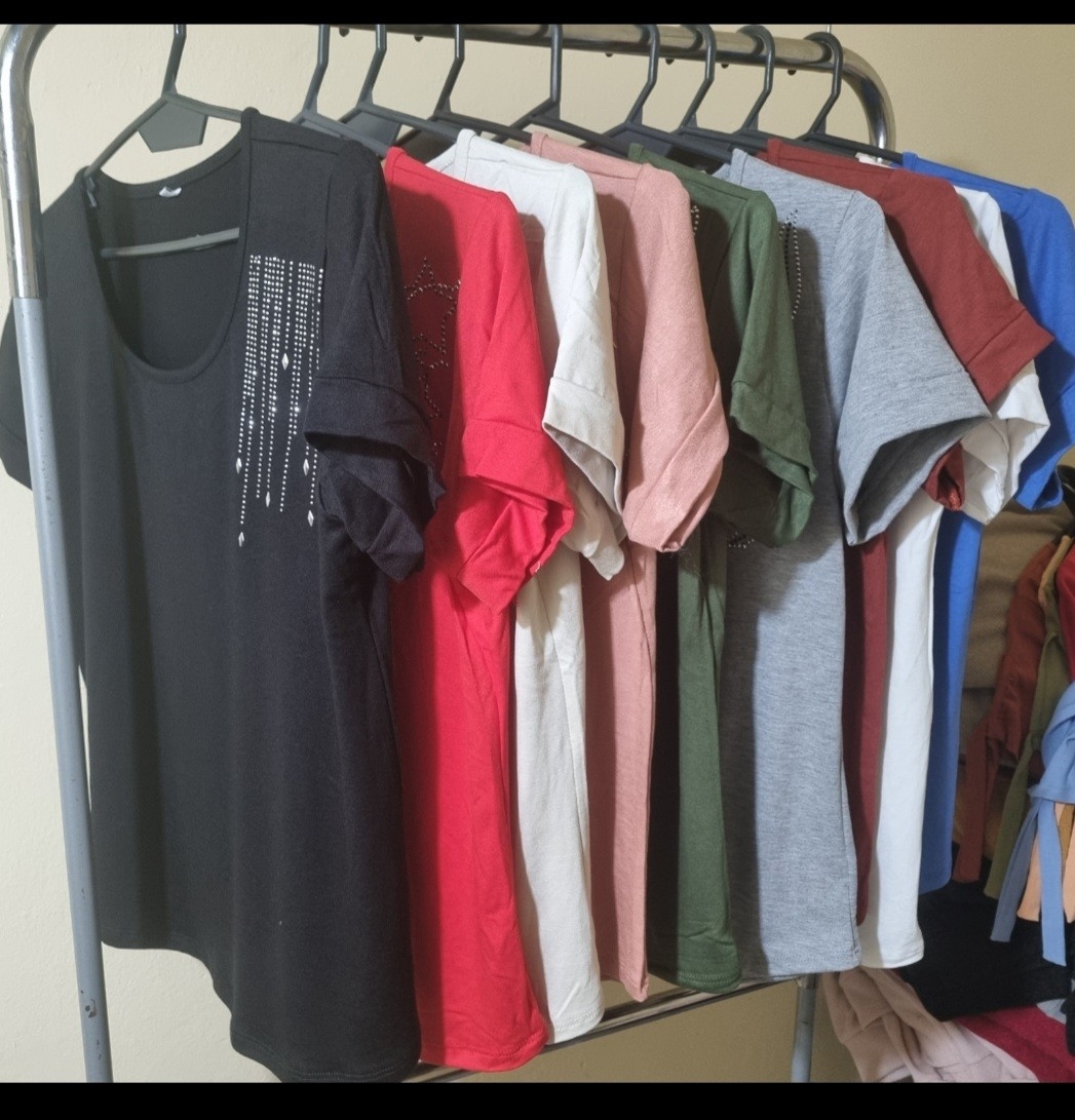 Remera de Modal Viscosa con Aplique - Imagen 2