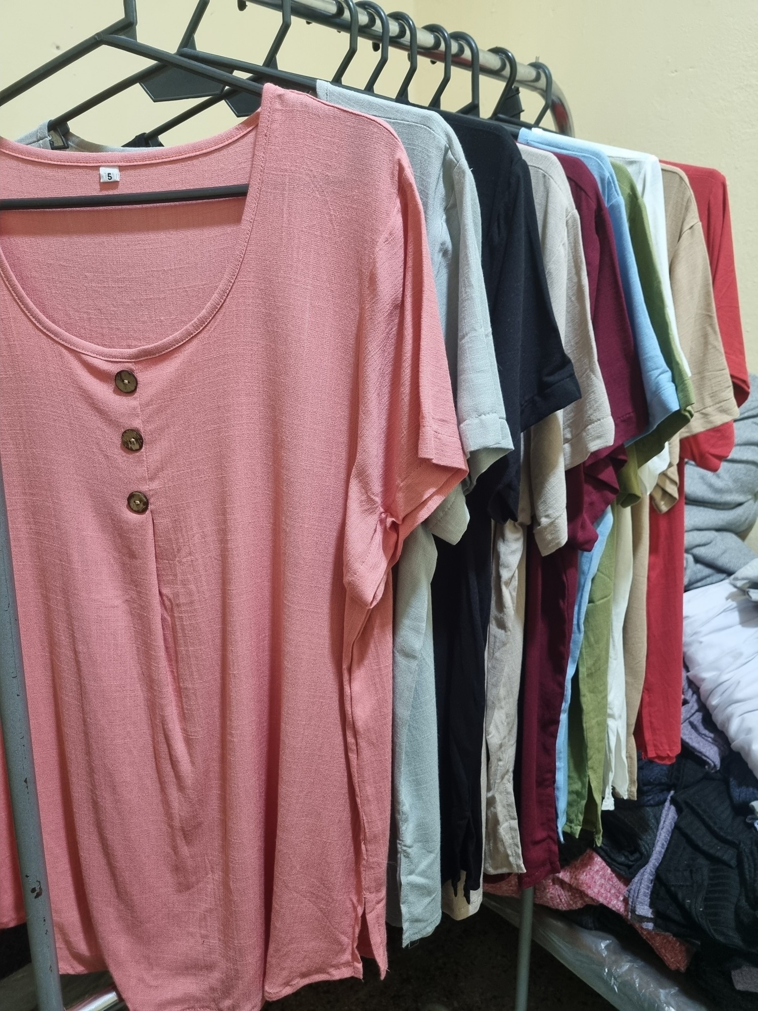 Blusa de Lino con Bpton - Imagen 2