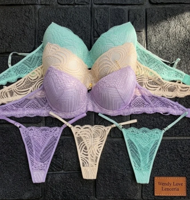 Conjunto Pastel de Encaje