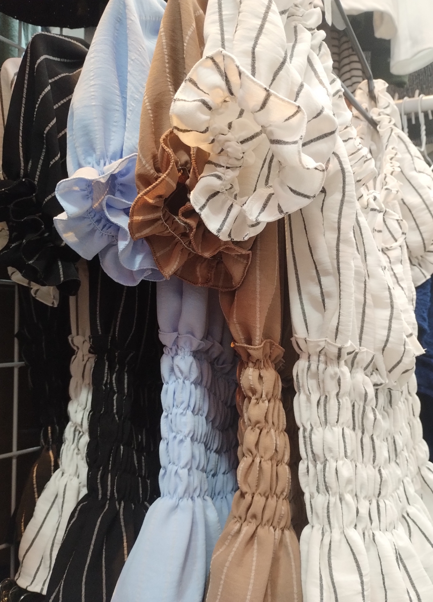 Blusas con Mangas Cortas Estilo Paisana - Imagen 3