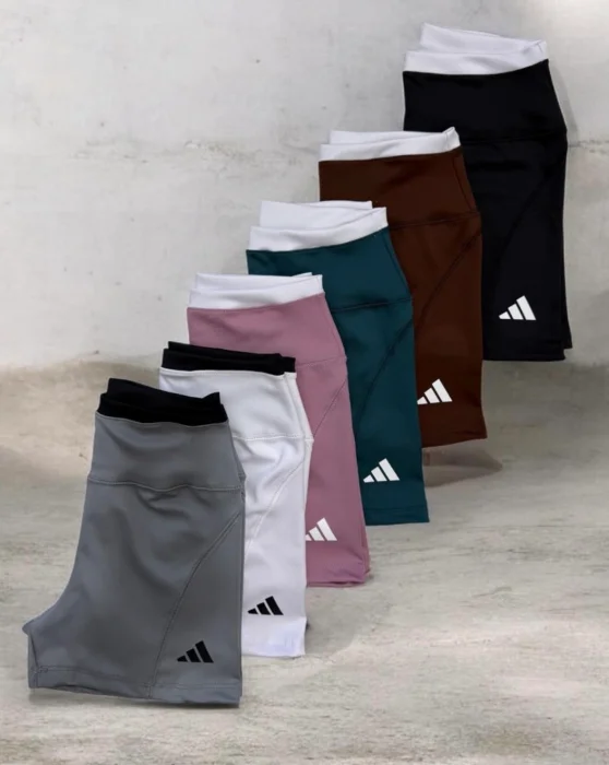 Short Adi con Cintura Color