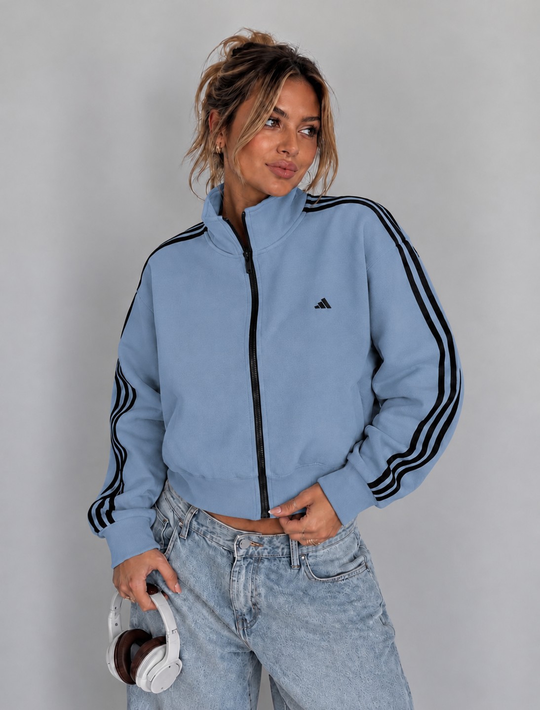 Campera Overside de Lycra Deportiva Logo Bordado y Bolsillos - Imagen 2