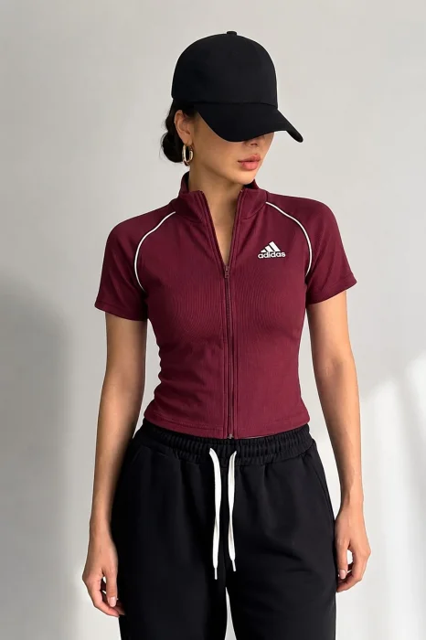 Remera Adi