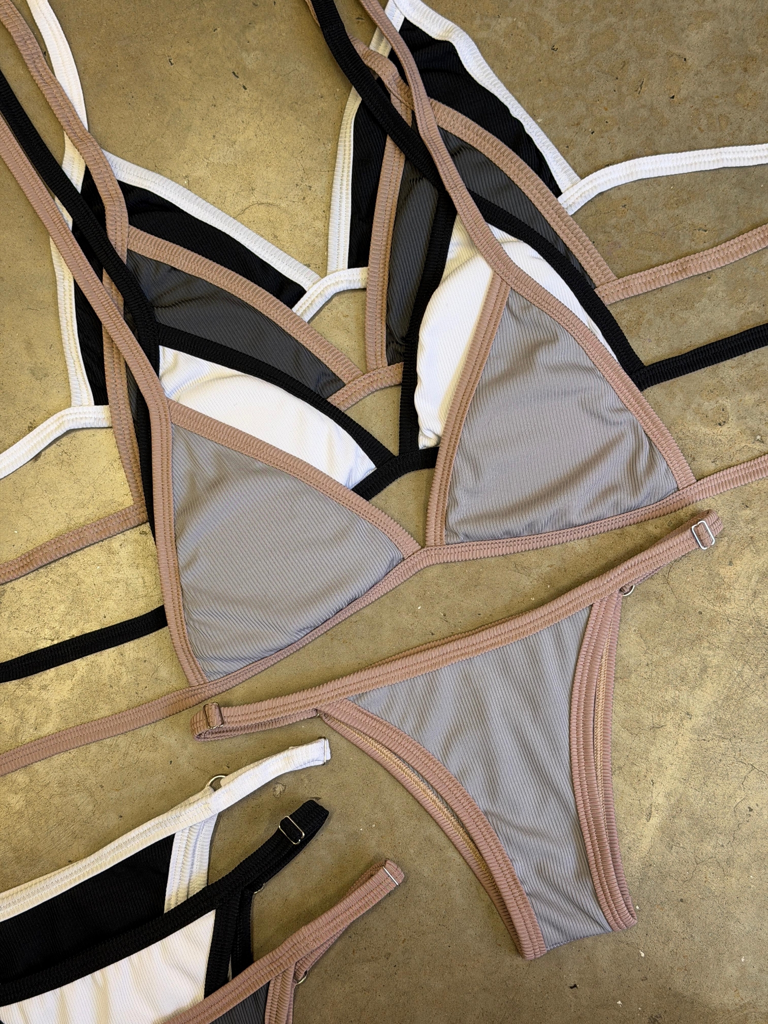 Art Moscú Morley 1 V Bikini Vedetina - Imagen 2
