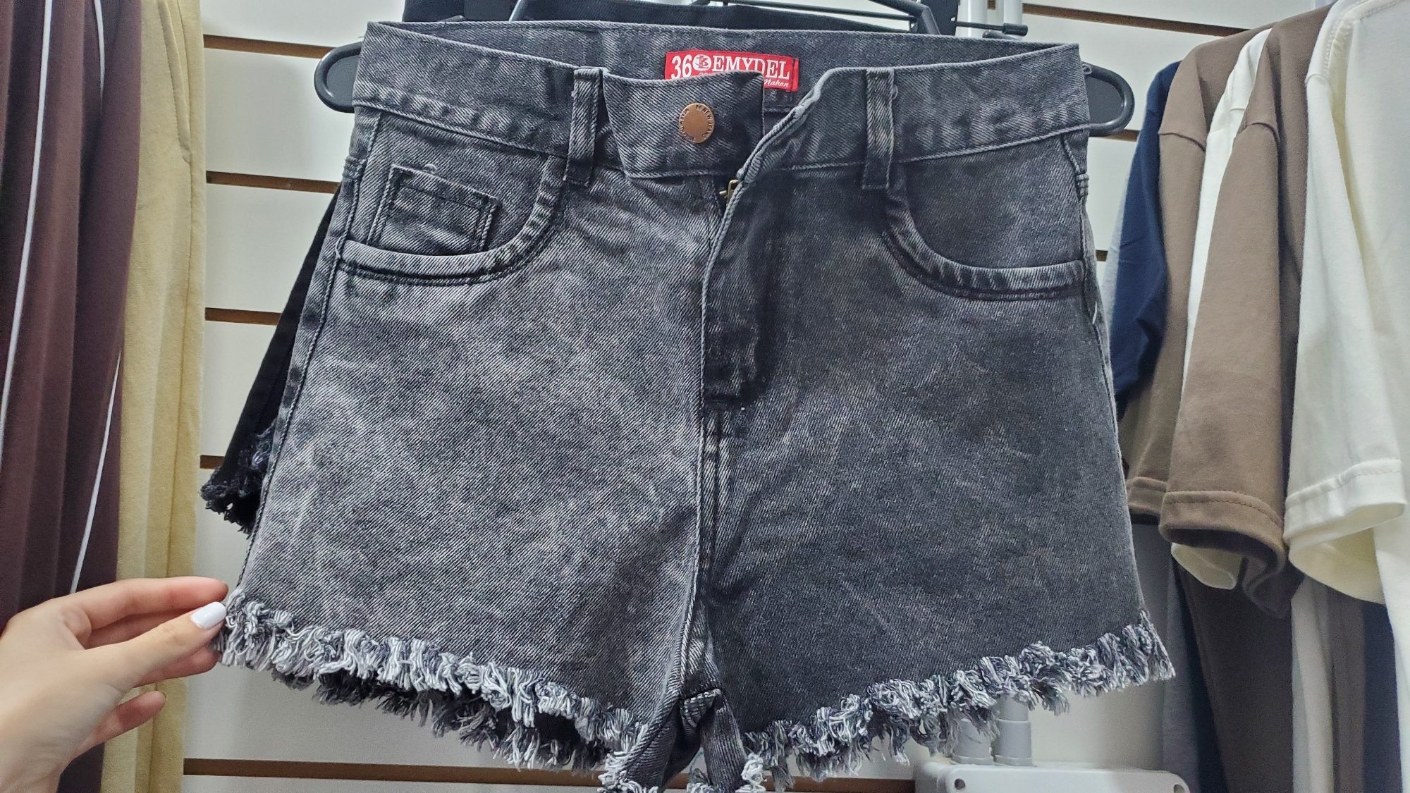 Short Mom Jean Brillos Desflecado - Imagen 6