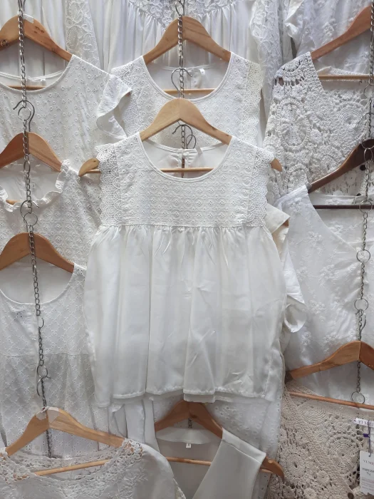 Blusa Broderi Mia