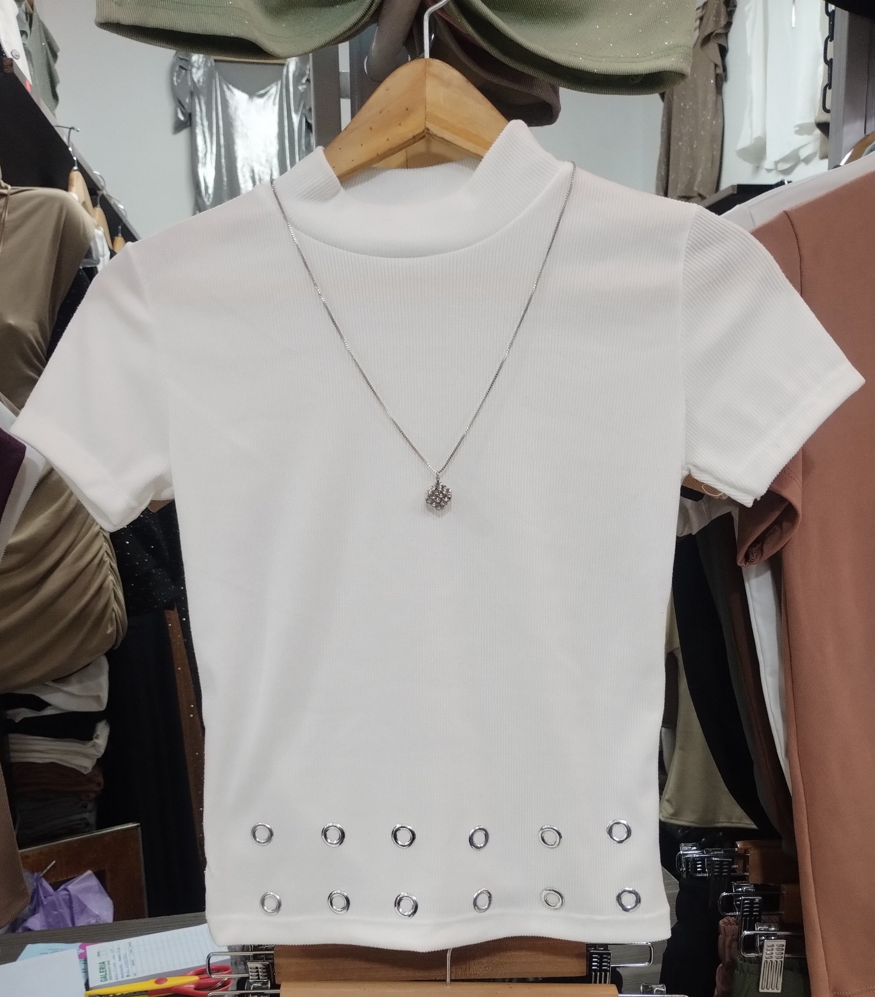 Media Polera con Tachas - Imagen 2