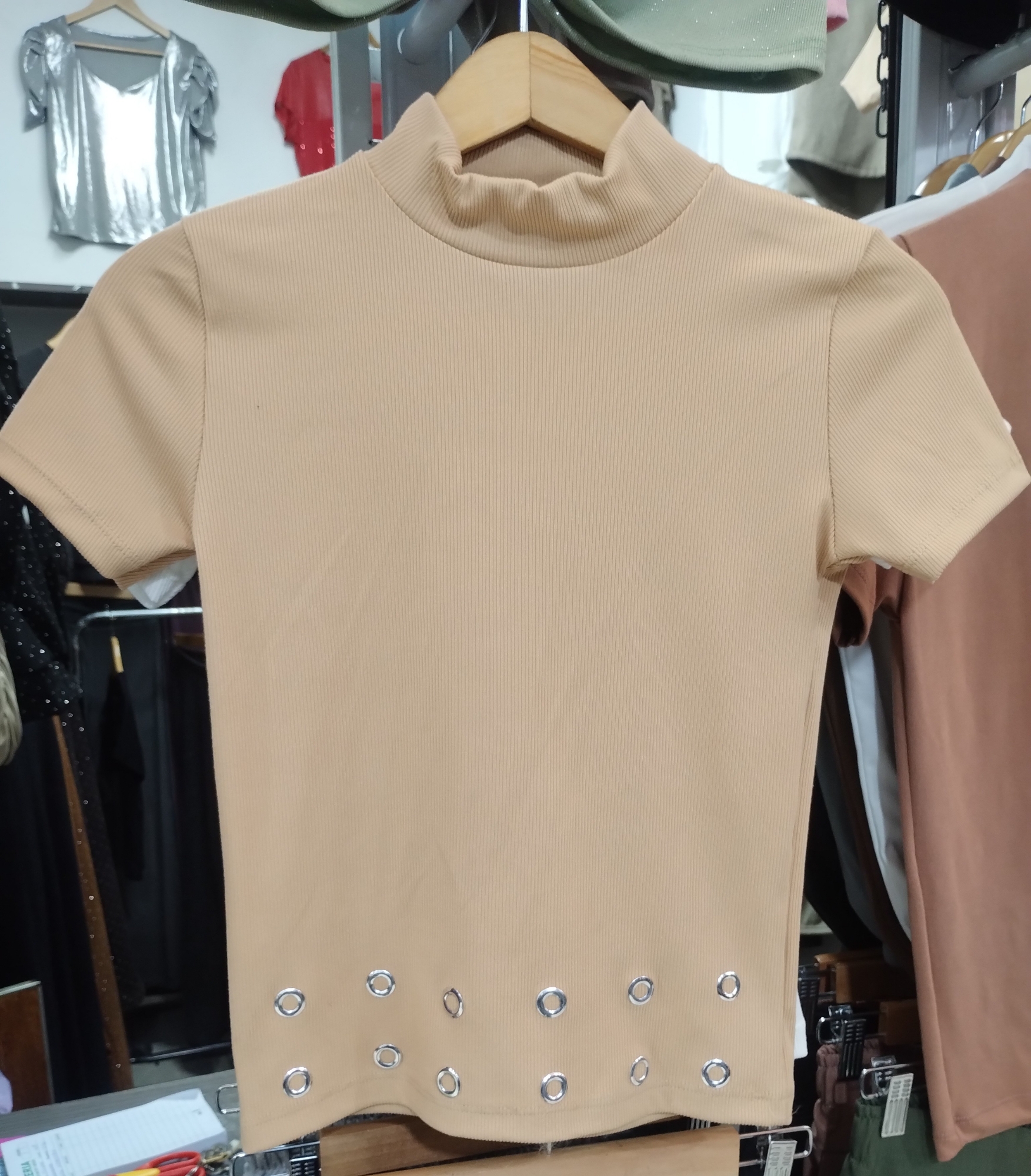 Media Polera con Tachas - Imagen 3