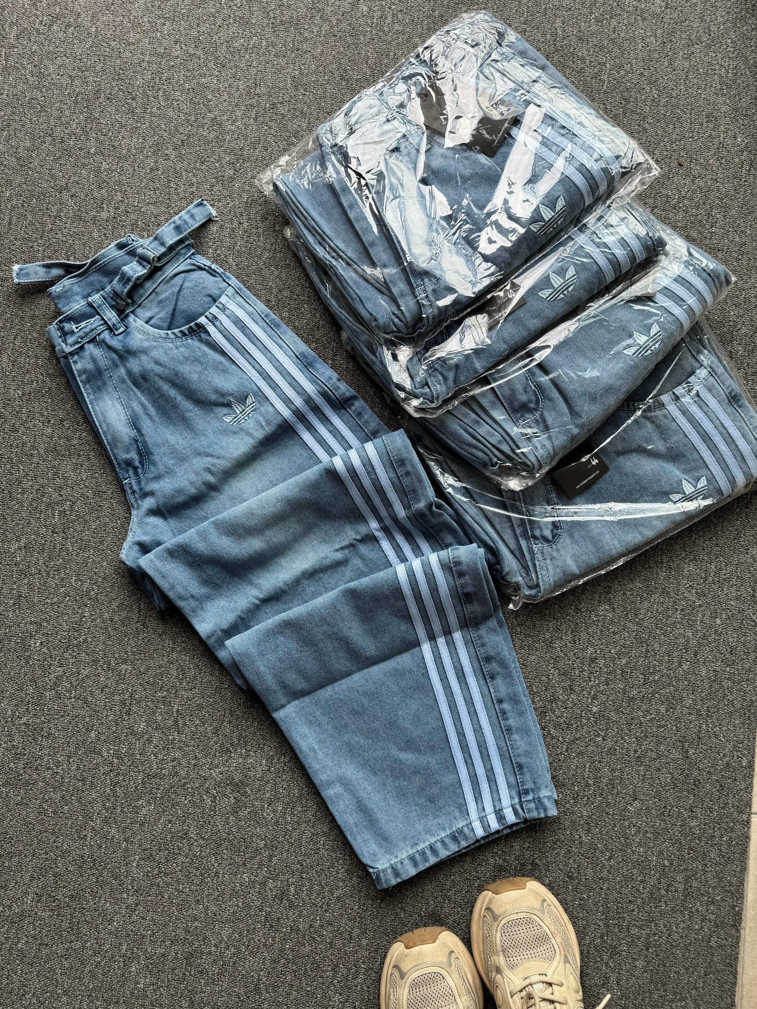 Jeans Baggi Ad - Imagen 4