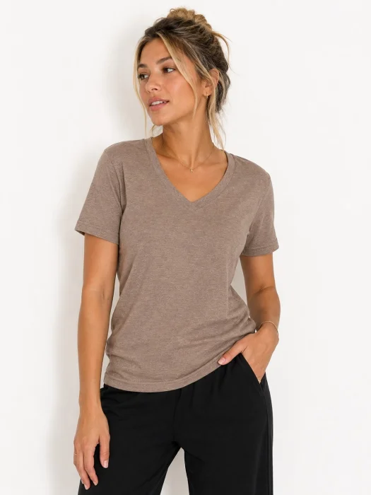Remera Cuello V Melvin