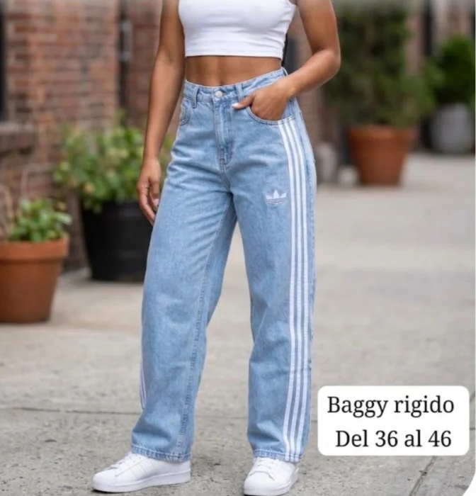 Baggy Rígido Bordado Solo por Curva