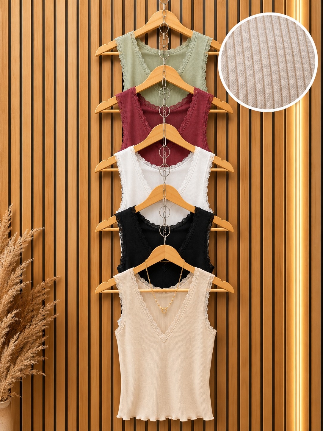Musculosa Escote V con Puntilla. - Imagen 3