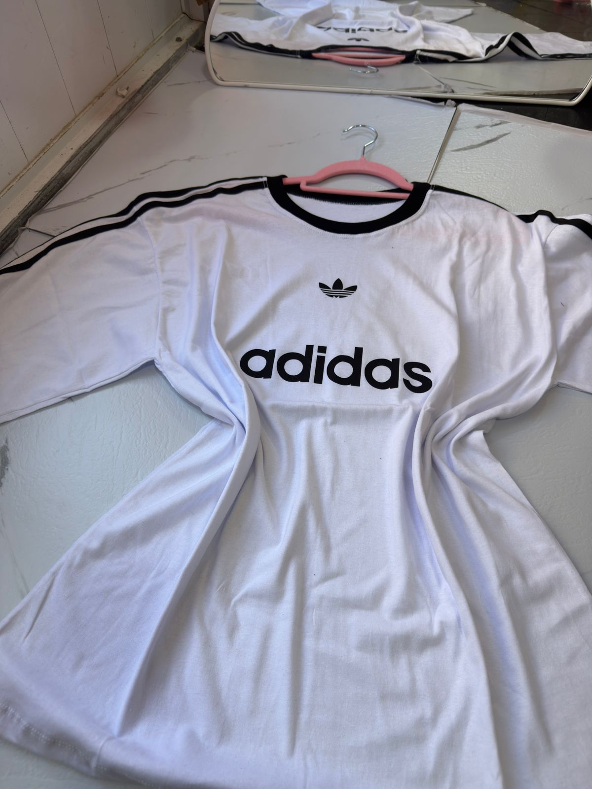 Remerones Adi - a2f0d6d8-ba61-4069-8e81-4759ffc3fedd.jpeg