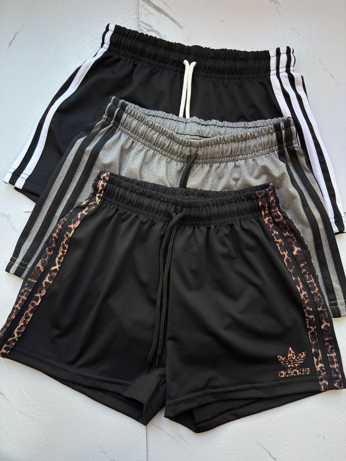 Short Adidas Lycra - 81fb7ed9-96a0-4d0c-9f8a-3bcf697c0def.jpeg