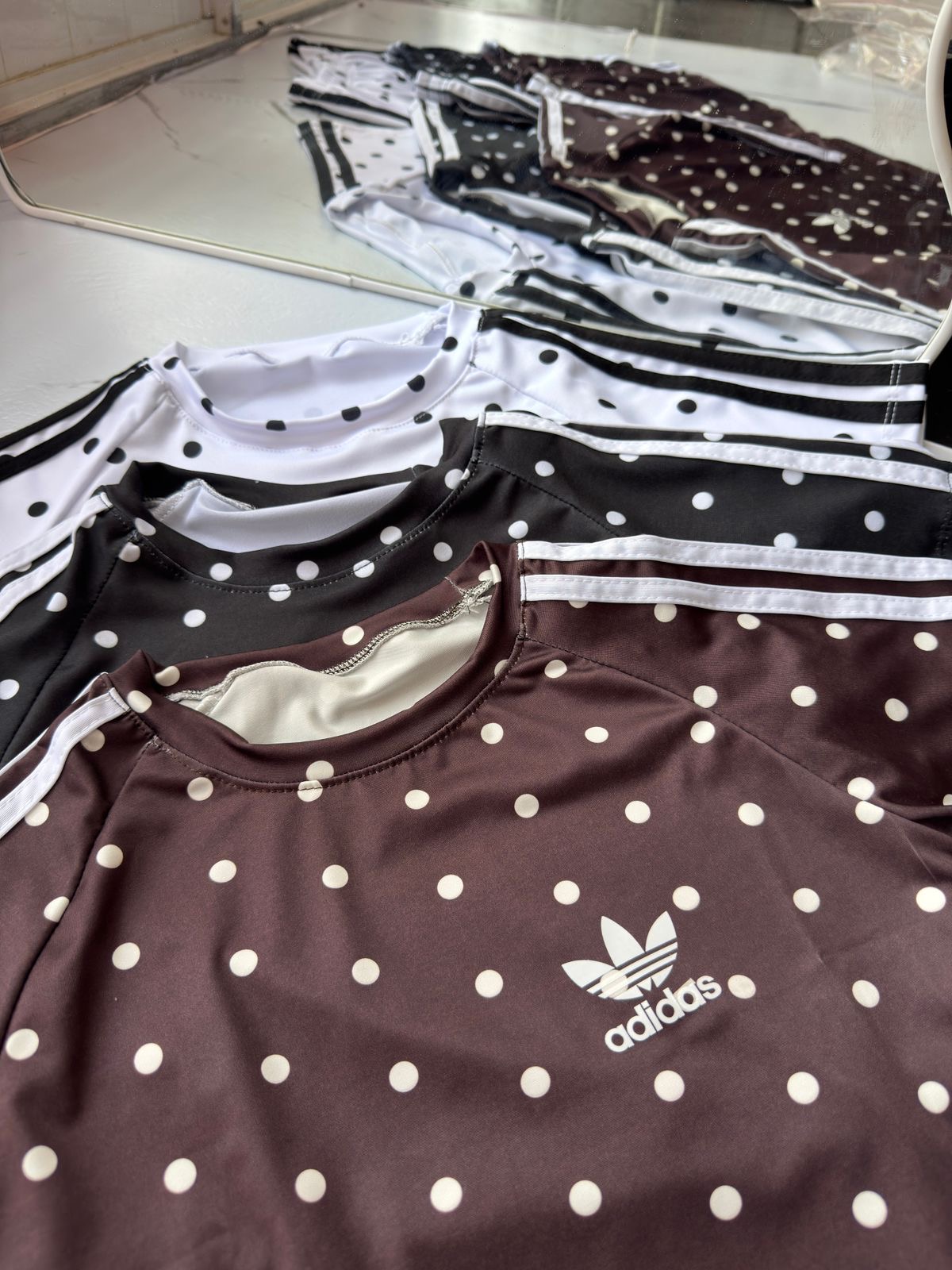 Conjunto Lunares - 8648f88c-b4c0-4c5a-b315-f6244bf3c0a5.jpeg