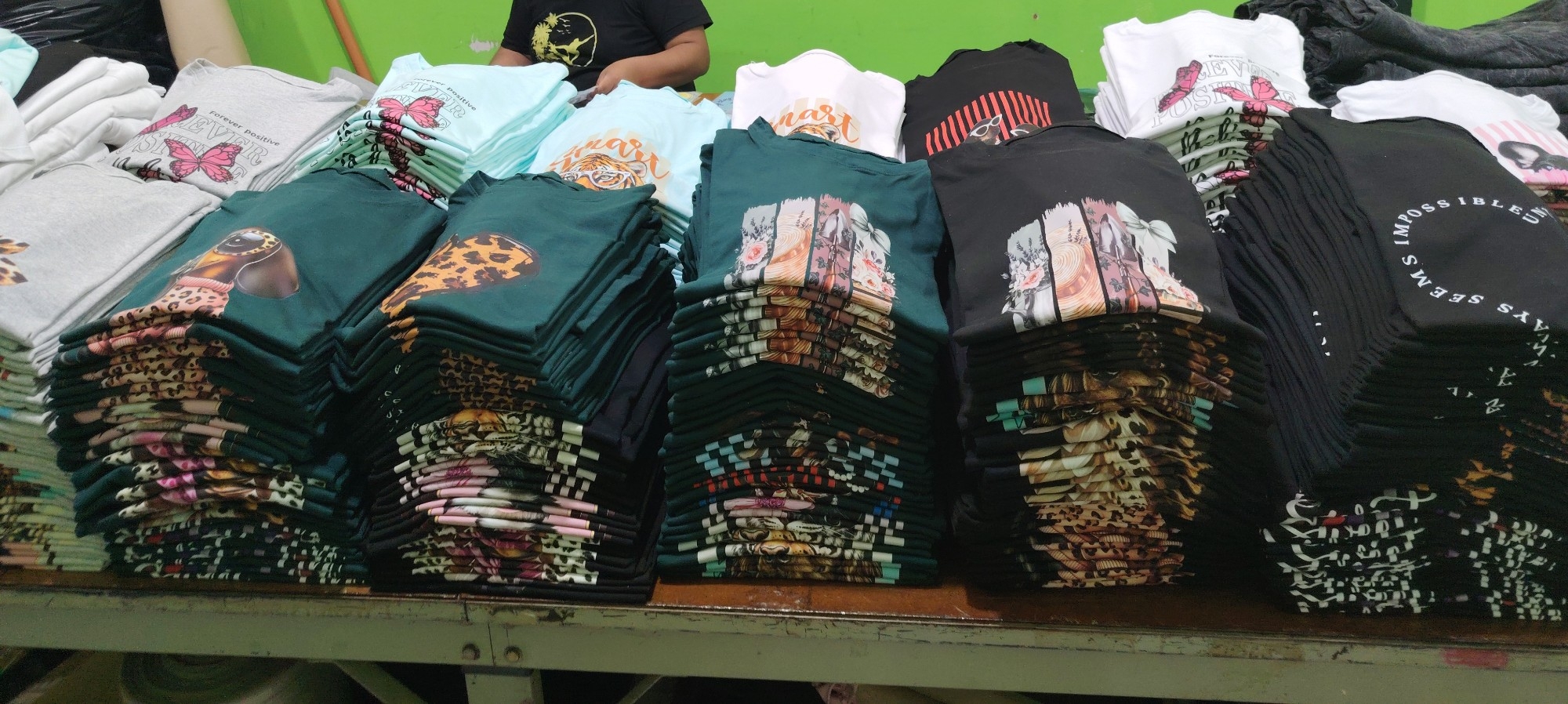 Remera Básica con Tajo de Jersey Peinado - Imagen 7