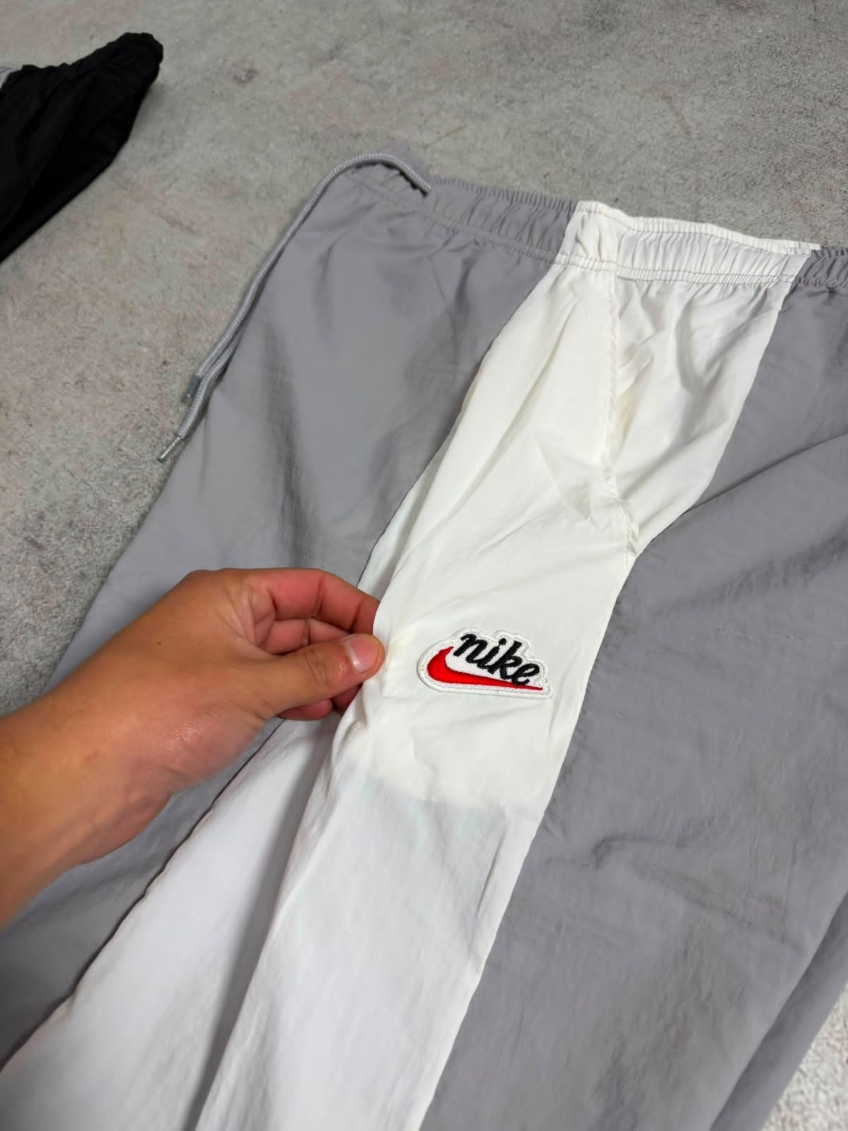 Pantalón Nike Retro Importado - Imagen 4