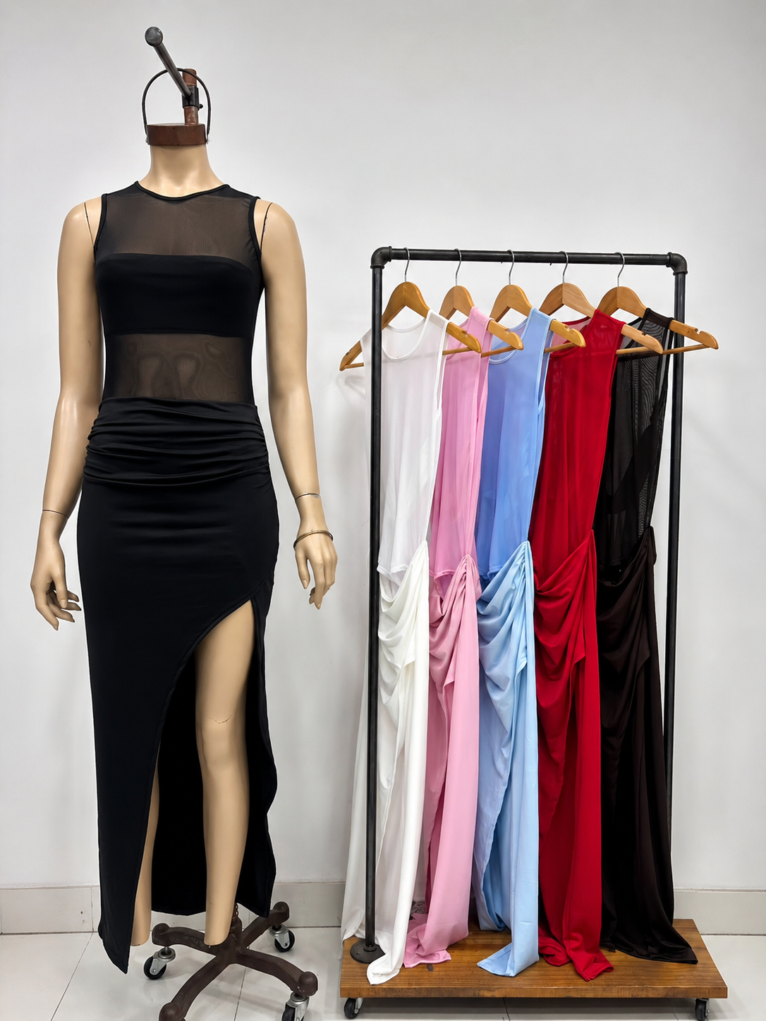 Vestido Largo Tul con Body (v458) - ChatGPT%20Image%206%20ago%202026%2C%2009_04_25%20a.m..png