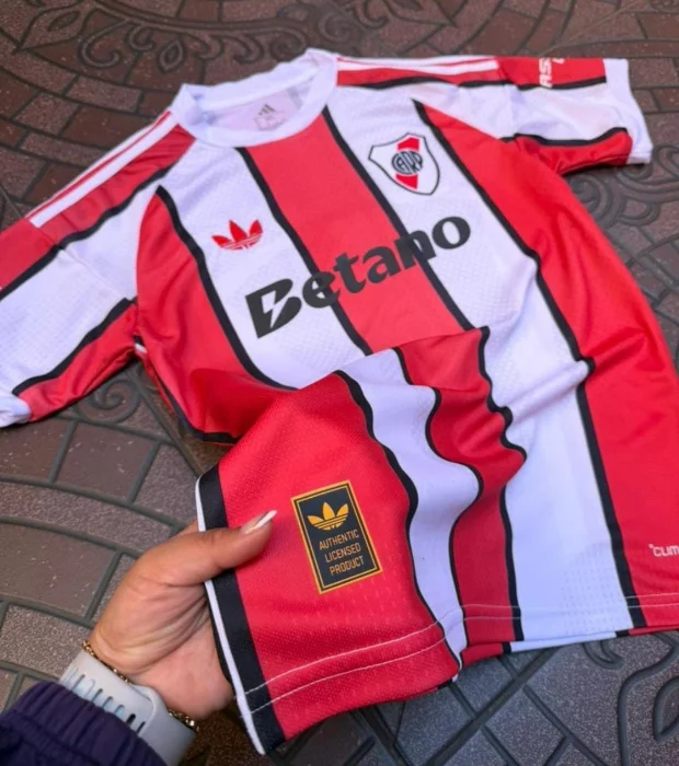 Camiseta Alternativa River 2027