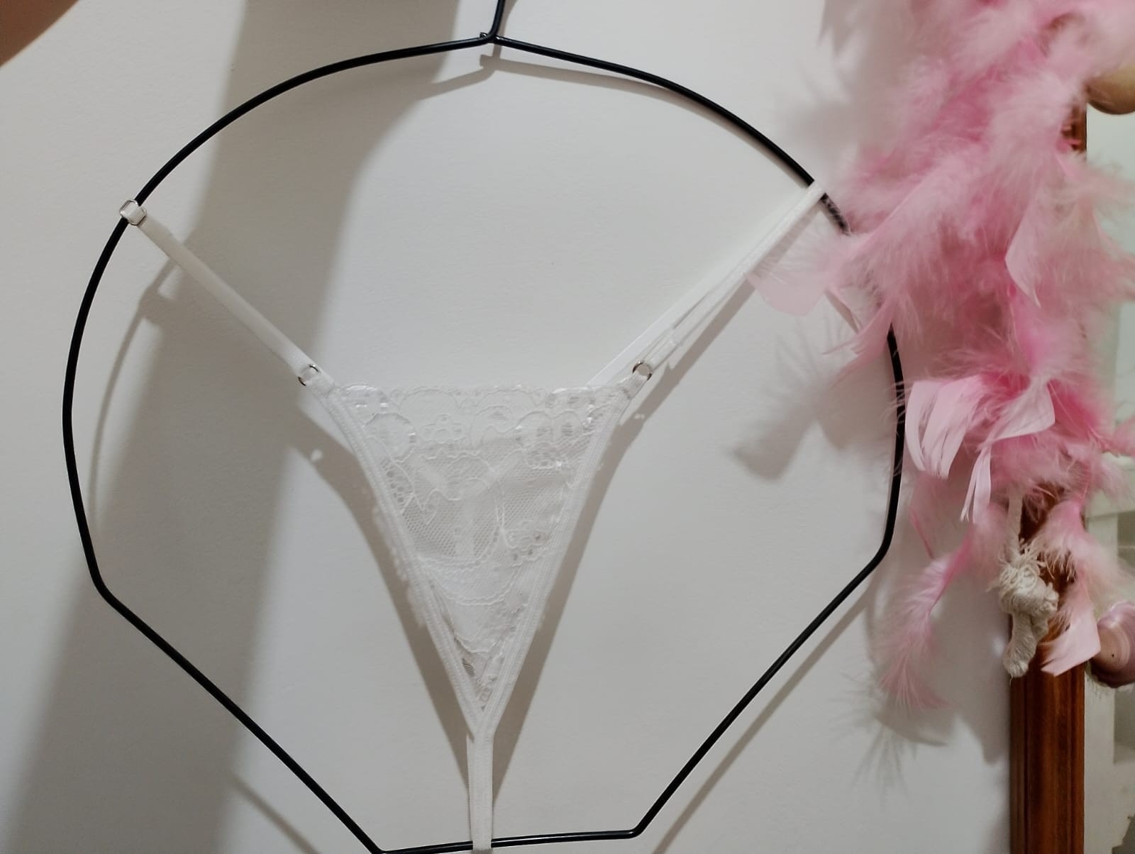 Lote de 10 Less Eroticas y Exhibidor - Imagen 2