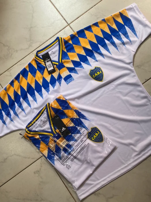 Camiseta Boca y River