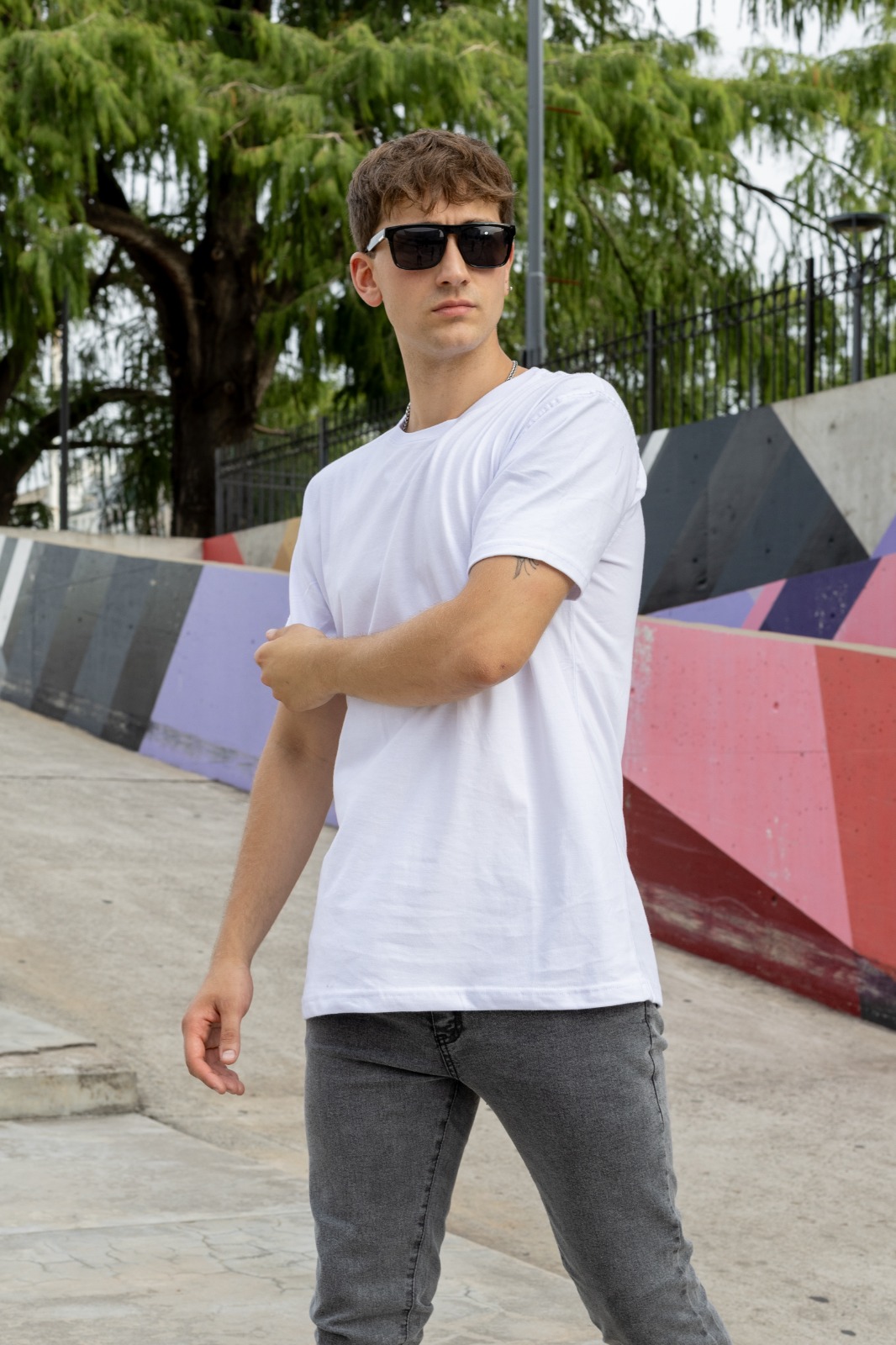 Remeras Basicas - 7.%20REMERA%20LISA%20SLIM%20FIT%20%20(1).jpeg