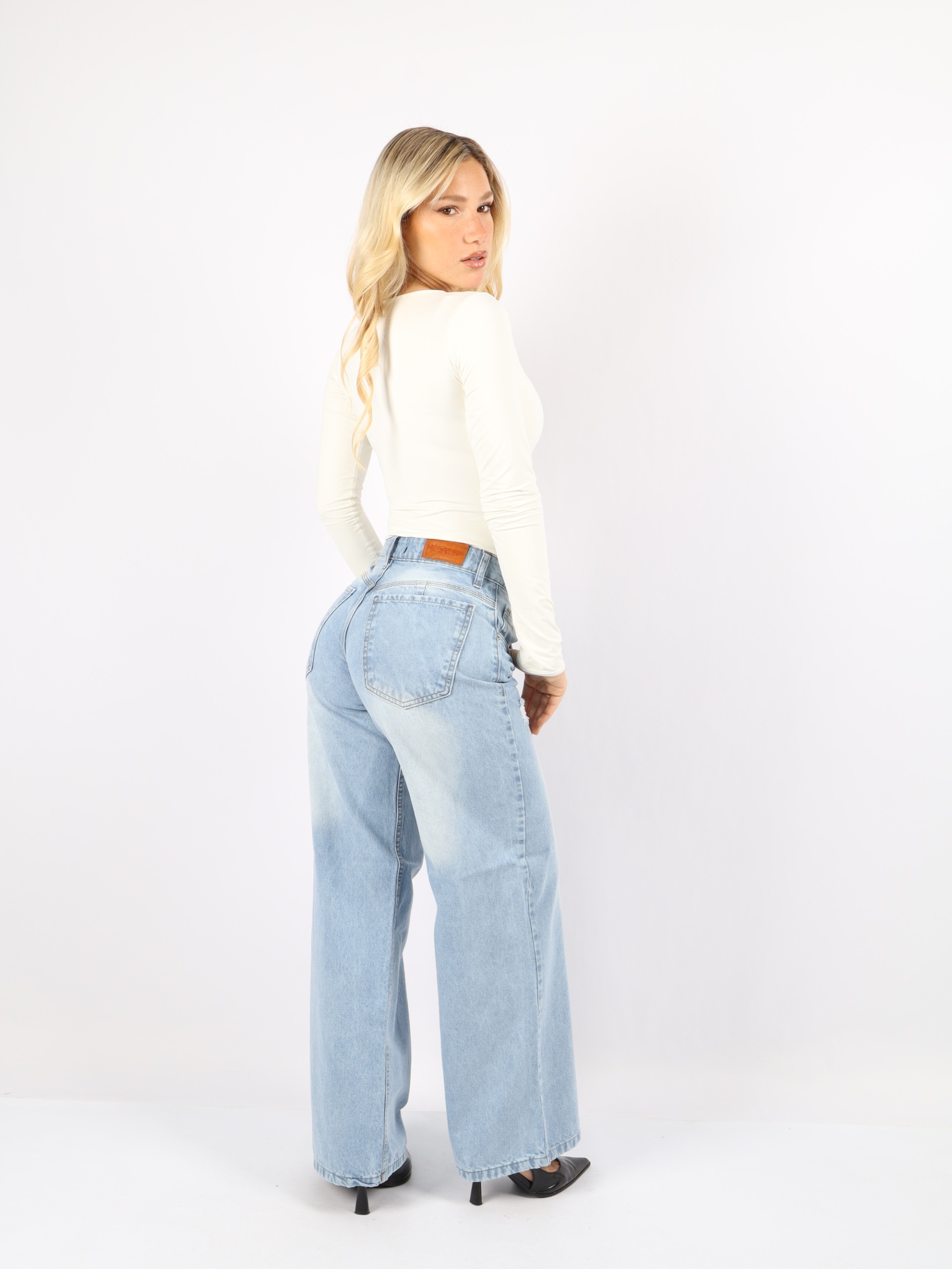 Wide Leg Rea Celeste - WhatsApp%20Image%202026-09-04%20at%201.39.44%20PM%20(5).jpeg