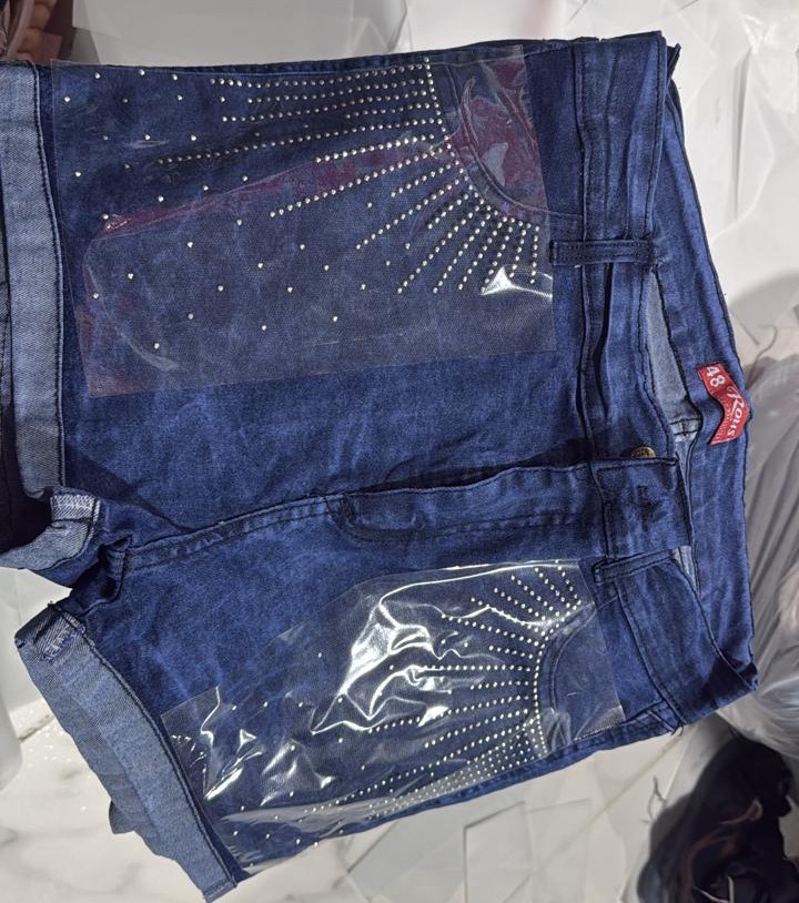 Shorts Elastizado con Brillo Color Nevado;) - Imagen 2