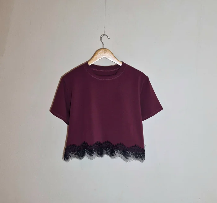 Remera Oversize con Encaje