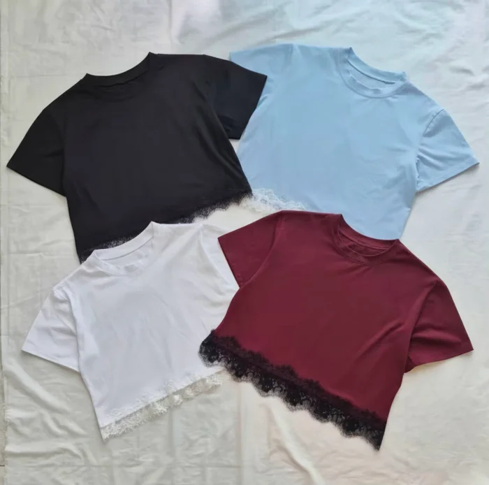 Remera Oversize con Encaje