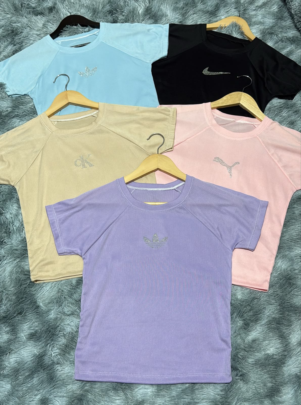 Remeras Básicas Strass Logo - Imagen 3
