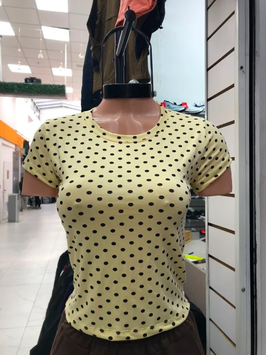 Remera Básica Lunares
