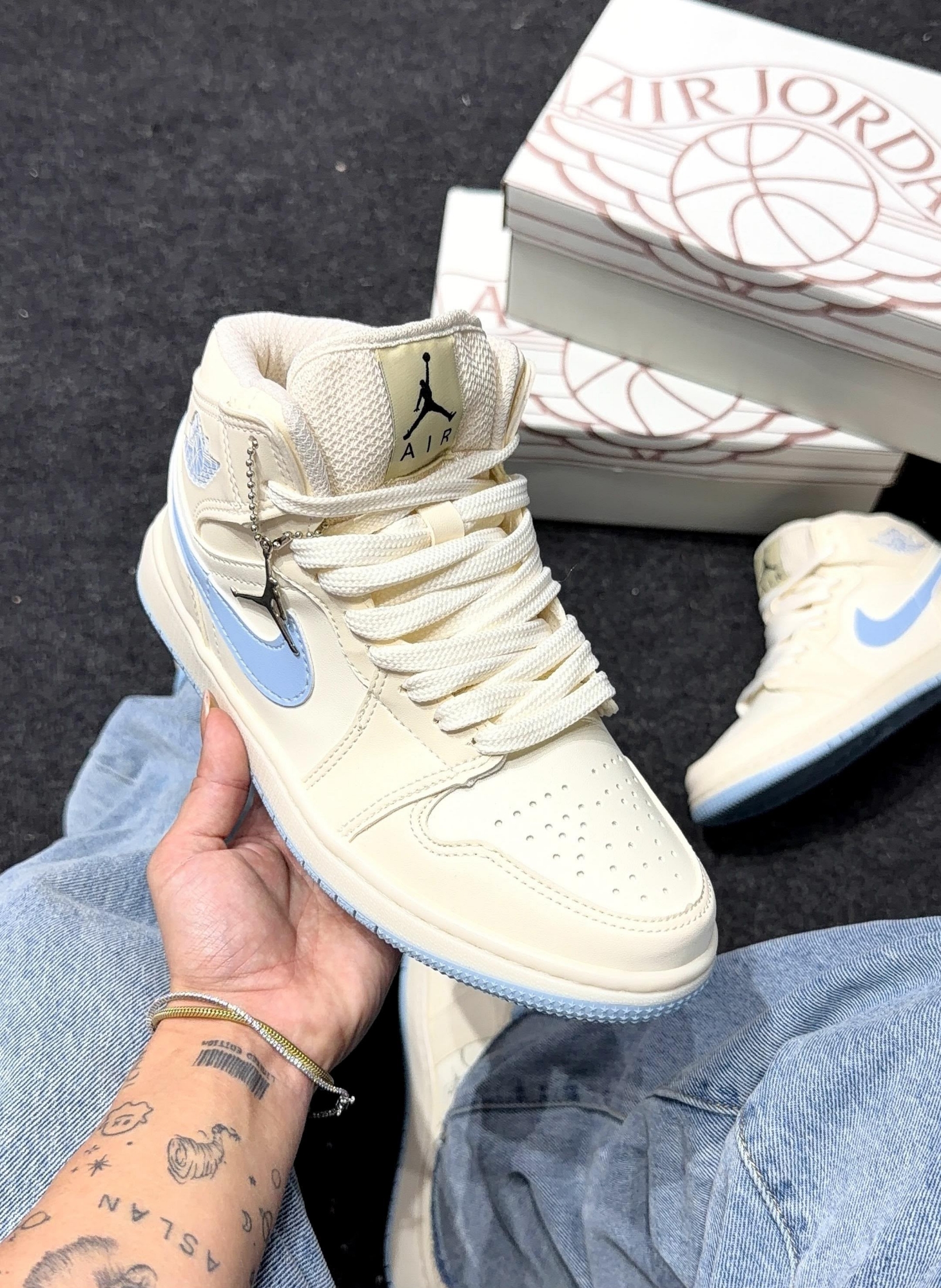 Zapatillas Botita Jordán Retro 1 Celeste Importadas - Imagen 3