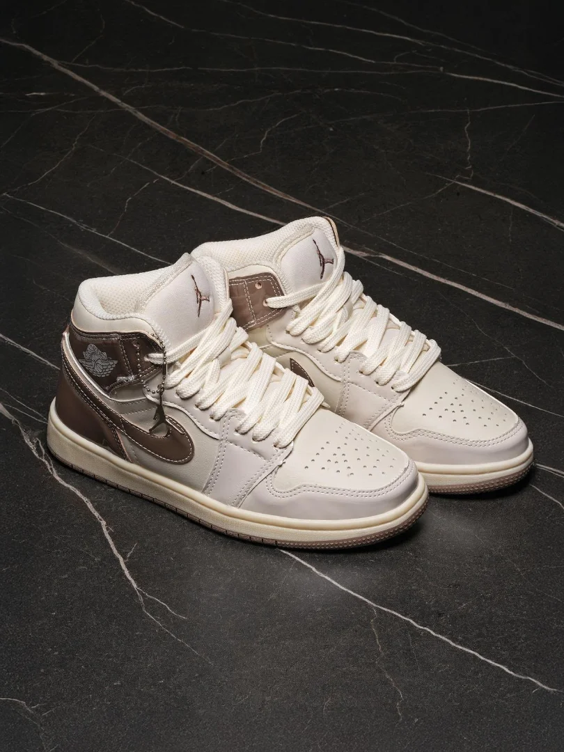 Zapatillas Botita Jordán Retro 1 Importadas - Imagen 1