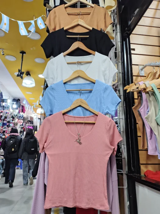 Remera Morley Cuello V
