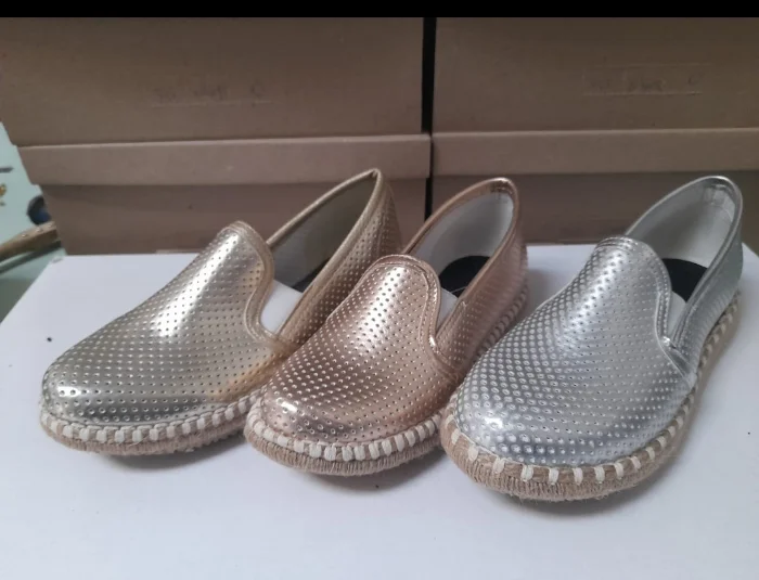 Zapatos Calados