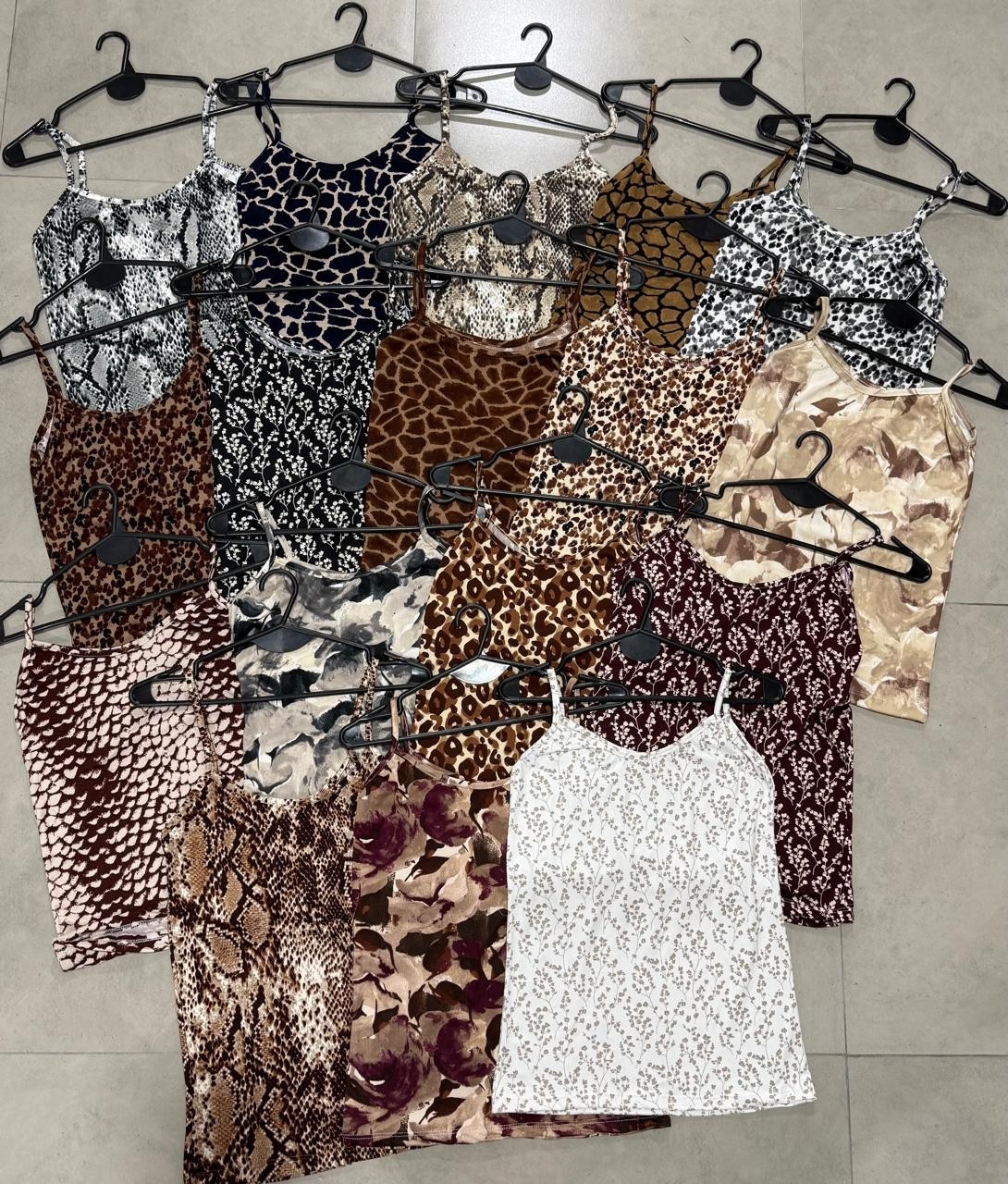 Musculosas Básicas Estampadas - Imagen 2