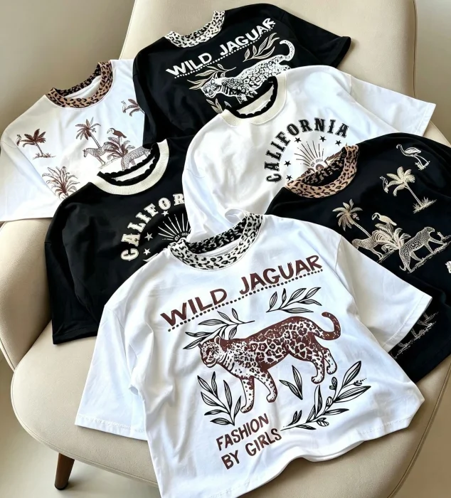 Remera Estampada Cuello Tejido en Tendencia