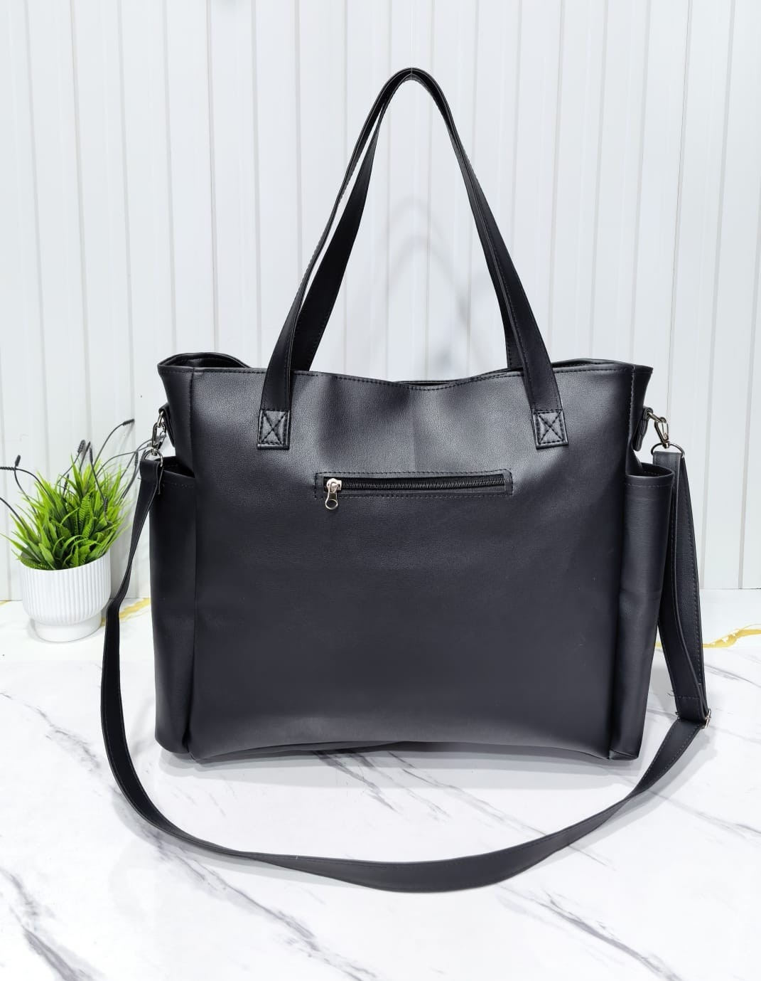Bolso Morral Porta Lapto*
de Cuero Ecológico. Excelente Calidad - Imagen 3