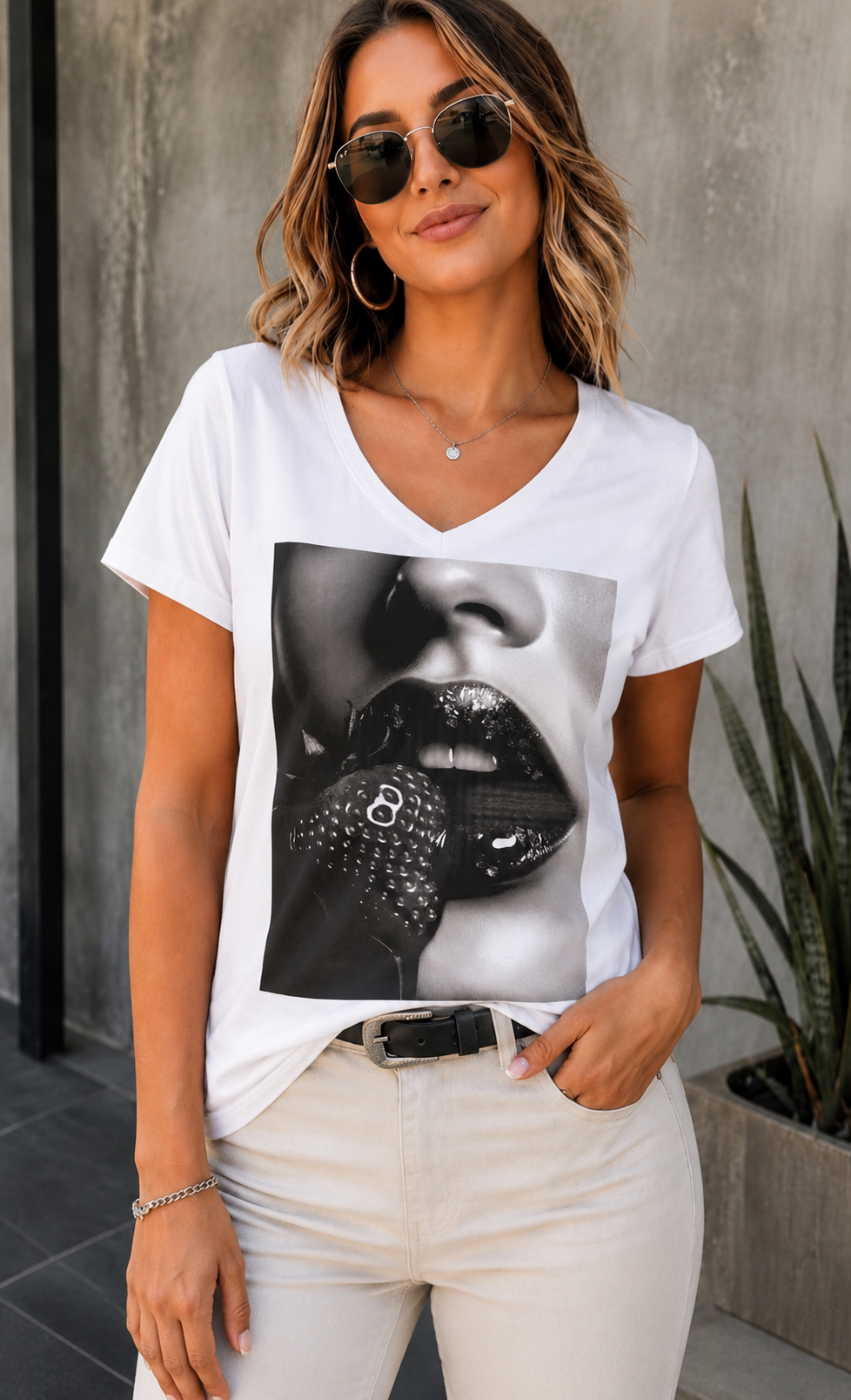 Remeras de Algodón Cuello V - 73FA9942-266B-443F-A9E0-7C27A6B59394.png
