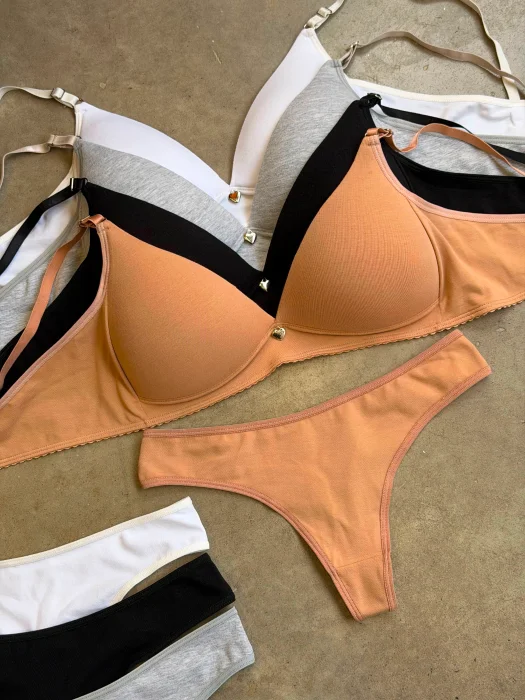 Conjunto Triángulo Algodón con Faja