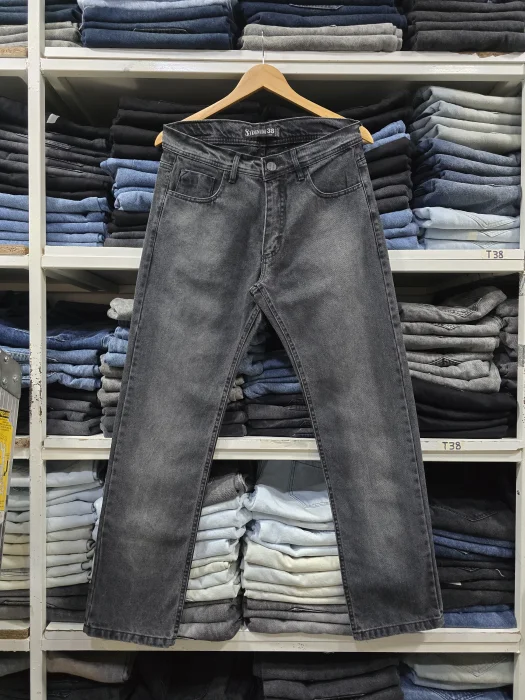 Jeans Mom Liso Gris Localizado