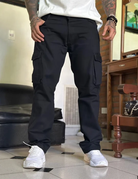 Jeans Mom Cargo Negro