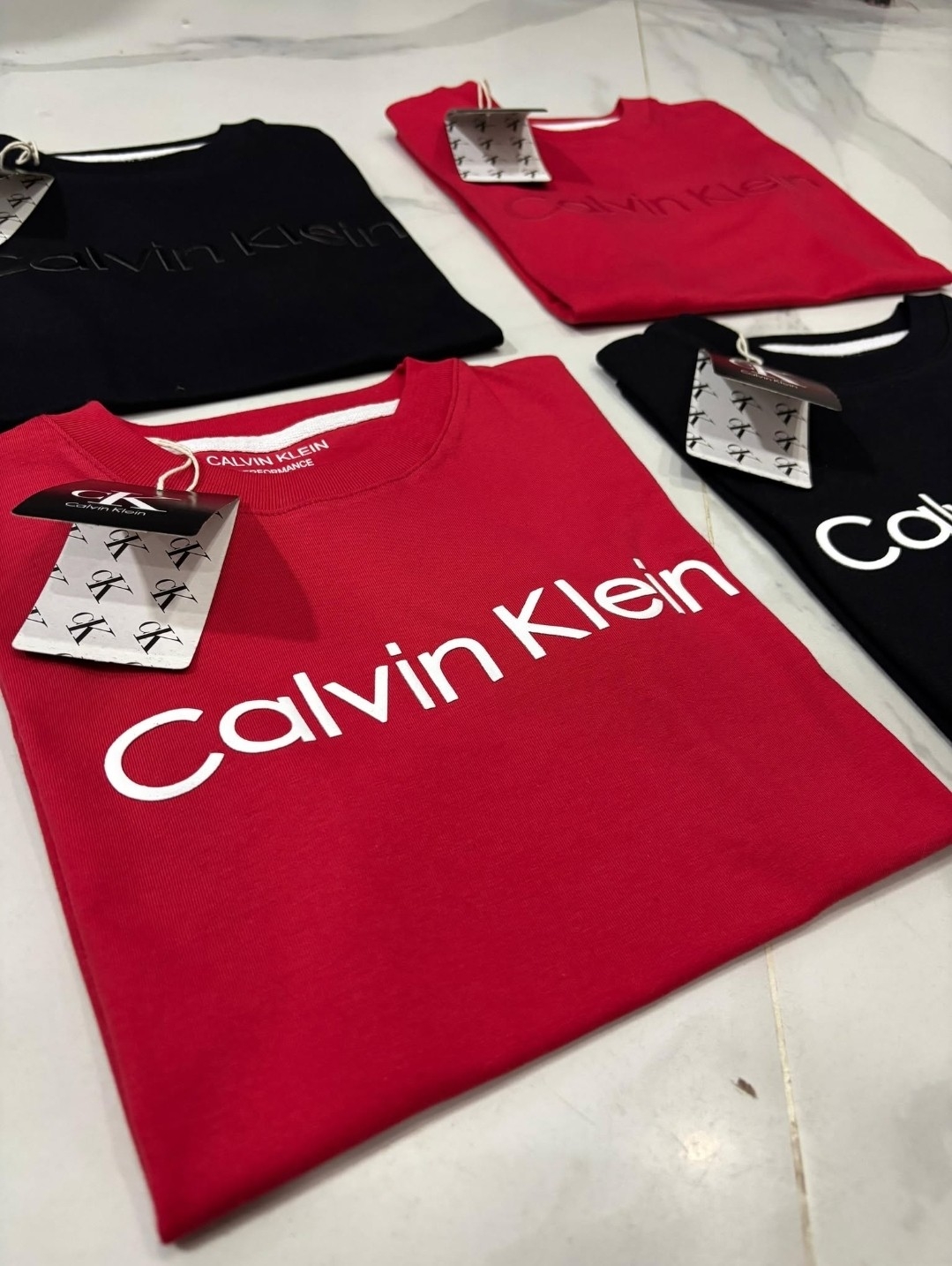 Remera Calvin Klein 3d Alto Relieve - Imagen 2