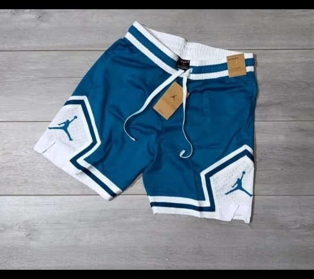 Short - Imagen 3