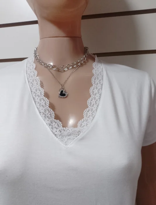 Remera de Modal Viscosa con Puntilla