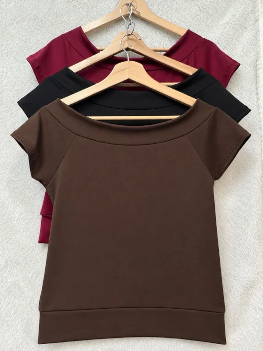Remera Cuello Bote