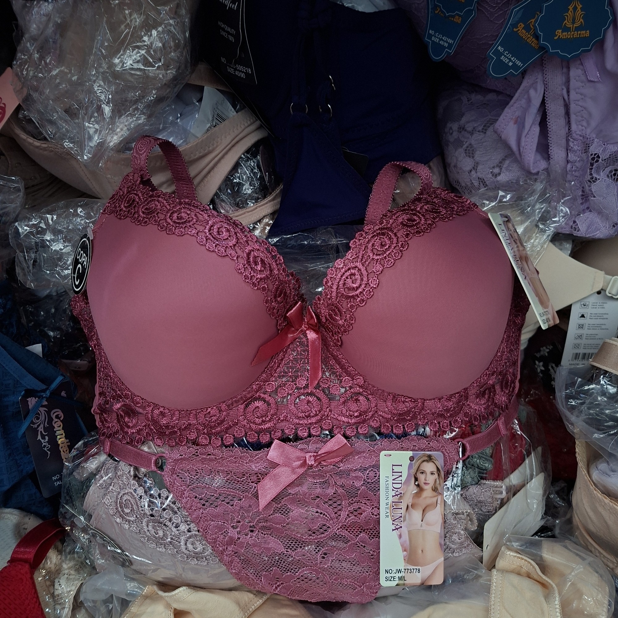 Conjunto con Brodery - Imagen 2