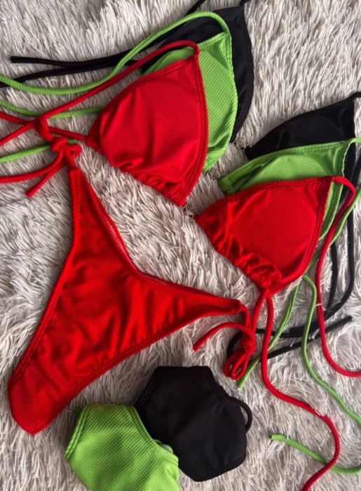 (art. 2125) Bikinis