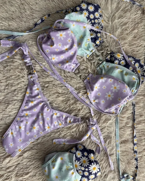 (art. 2130) Bikinis